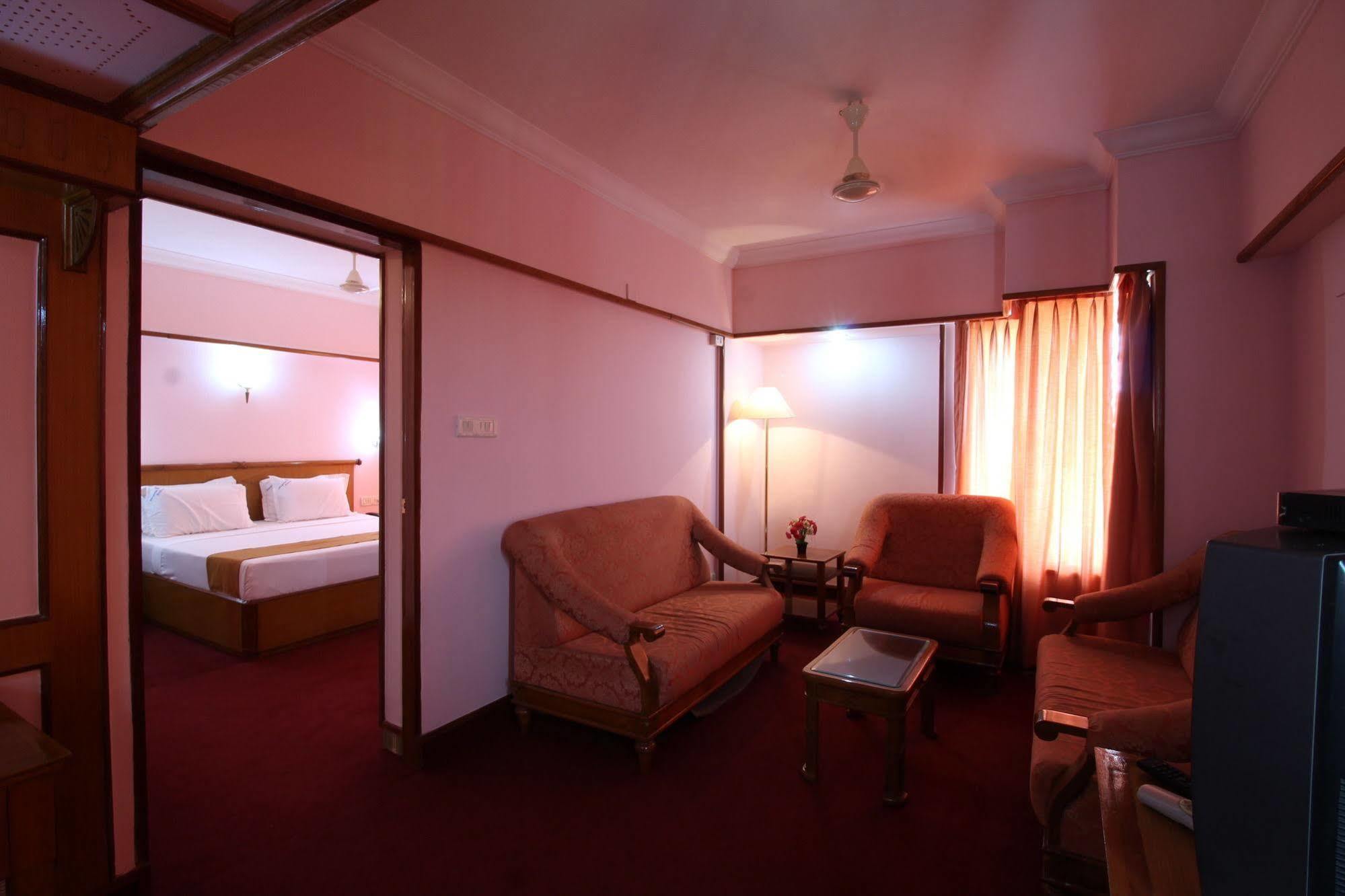 Mayura Residency Guruvāyūr Eksteriør bilde